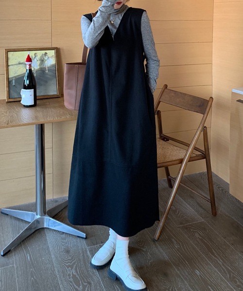 Diosfront（ディオスフロント）の「フェイクウールVネックマキシワンピース（ワンピース・レディース・ベージュ/ブラック/ブルーグリーン/ダークグリーン/キャメル/ネイビー/グレー/ブラウン・M/L/XL）」の21枚目の写真