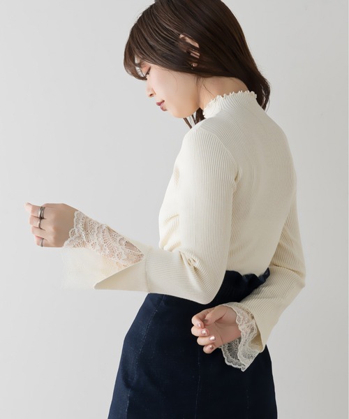 natural couture(ナチュラルクチュール)の「【大好評リバイバルアイテム】袖口レースもちもちリブタートル(ニット/セーター・レディース・ラベンダー/ブラック/アイボリー/ミント/モカ・FREE)」の6枚目の写真