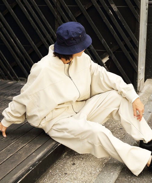 8(eight)(エイト)の「PUボマージャケット(ライダースジャケット・メンズ・アイボリー/グレイッシュブルー/ブラック・MEDIUM/LARGE)」の18枚目の写真