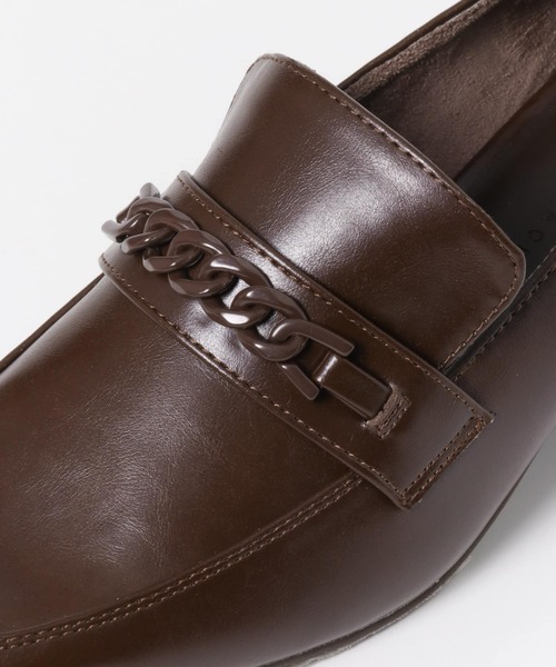 SENSE OF PLACE by URBAN RESEARCH（センスオブプレイスバイアーバンリサーチ）の「マットチェーンヒールローファー（ローファー・レディース・カーキ/ブラウン/ブラック・LARGE/MEDIUM/SMALL）」の11枚目の写真