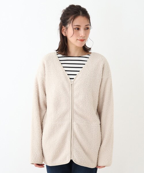 SHOO・LA・RUE(シューラルー)の「◆ライナー風にも。Vネックボアフリース(ブルゾン・レディース・ダークブラウン/アイボリー/キャメル・02/03/04)」の4枚目の写真
