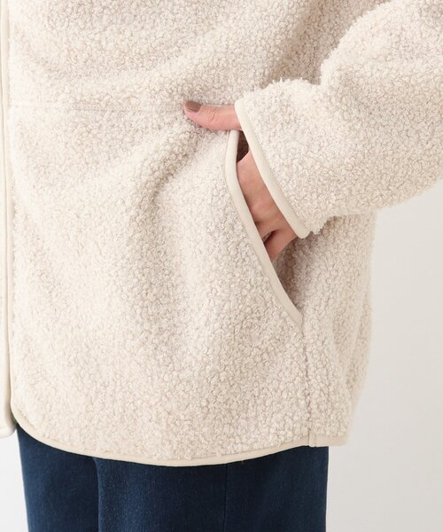 SHOO・LA・RUE(シューラルー)の「◆ライナー風にも。Vネックボアフリース(ブルゾン・レディース・ダークブラウン/アイボリー/キャメル・02/03/04)」の8枚目の写真