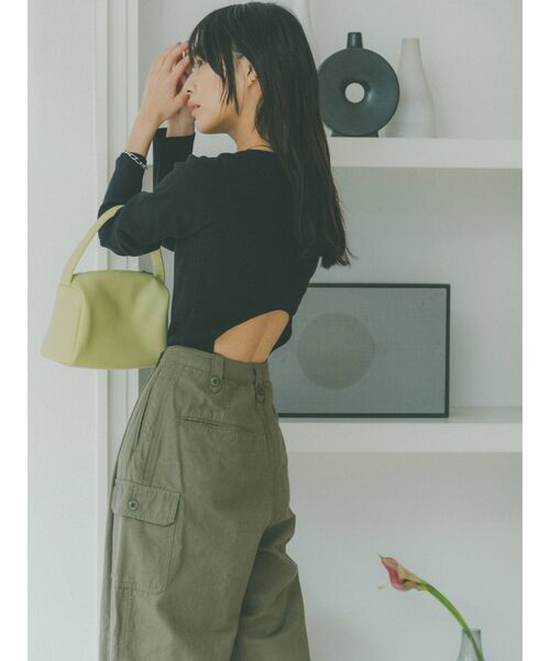 Ungrid（アングリッド）の「ヘムデザインミリタリーパンツ（その他パンツ・レディース・オフホワイト/カーキ・SMALL/MEDIUM）」の9枚目の写真