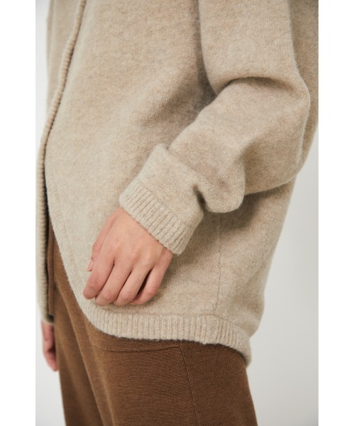 RIM.ARK(リムアーク)の「Back volume knit cardigan(カーディガン/ボレロ・レディース・グリーン/ブラック/ベージュ・FREE)」の4枚目の写真