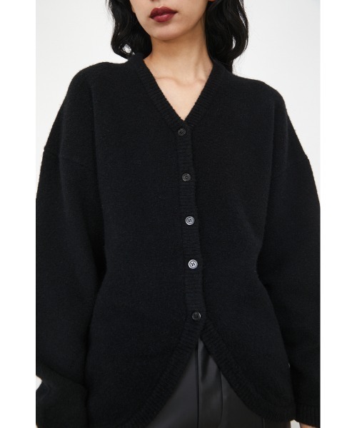 RIM.ARK(リムアーク)の「Back volume knit cardigan(カーディガン/ボレロ・レディース・グリーン/ブラック/ベージュ・FREE)」の6枚目の写真