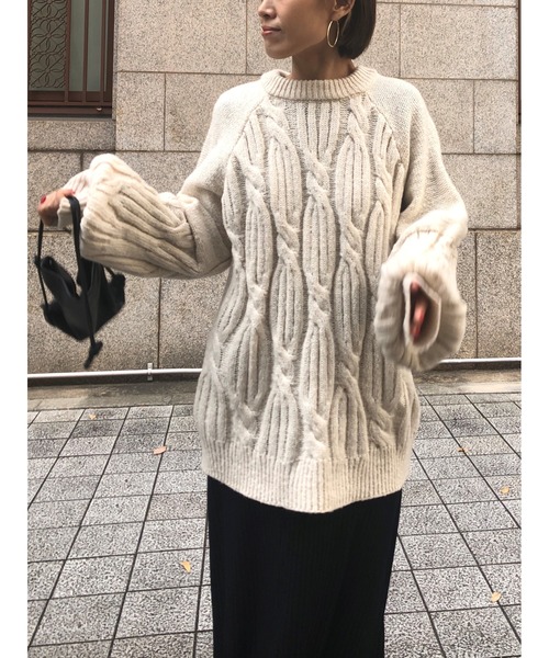 ulu（ウル）の「Over silhouette cable knit（ニット/セーター・レディース・ホワイト・FREE）」の7枚目の写真