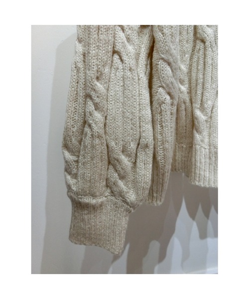 ulu（ウル）の「Over silhouette cable knit（ニット/セーター・レディース・ホワイト・FREE）」の10枚目の写真