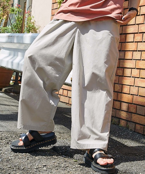 Dickies(ディッキーズ)の「Dickies/ディッキーズ オーバーサイズリラックスワイドパンツ(その他パンツ・レディース・ブラック/サックスブルー/ピンク/イエロー/グレー系その他・M/L)」の2枚目の写真