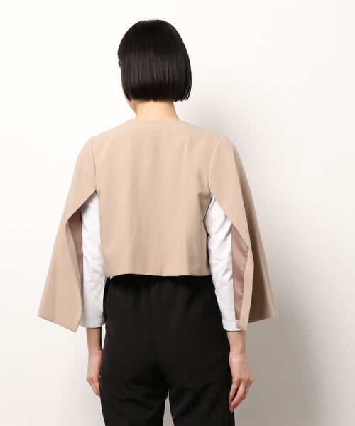 TINA:JOJUN(ティーナジョジュン)の「ケープ ジャケット TINA:JOJUN(ノーカラージャケット・レディース・ブラック/ベージュ・M)」の8枚目の写真