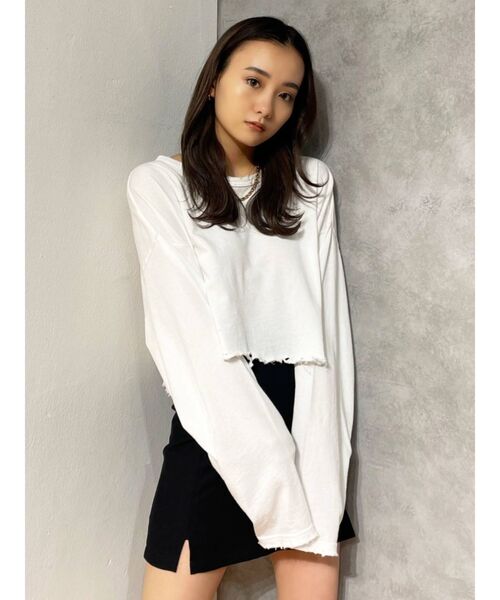 EMODA（エモダ）の「カットオフメッセージロングTシャツ（Tシャツ/カットソー・レディース・ホワイト/ブラック/ベージュ/グリーン・FREE）」の19枚目の写真