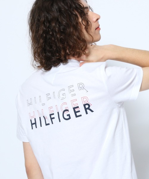 TOMMY HILFIGER（トミーヒルフィガー）の「HILFIGERバックロゴTシャツ（Tシャツ/カットソー・メンズ・カーキ/ホワイト/ブラック/レッド・X-LARGE/MEDIUM/LARGE/SMALL/XX-LARGE）」の6枚目の写真