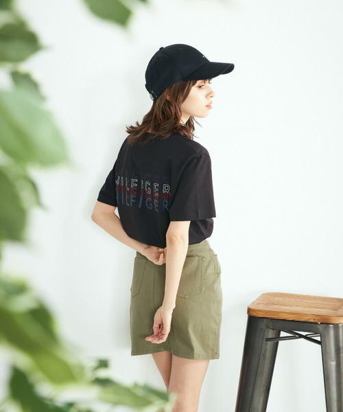 TOMMY HILFIGER（トミーヒルフィガー）の「HILFIGERバックロゴTシャツ（Tシャツ/カットソー・メンズ・カーキ/ホワイト/ブラック/レッド・X-LARGE/MEDIUM/LARGE/SMALL/XX-LARGE）」の18枚目の写真