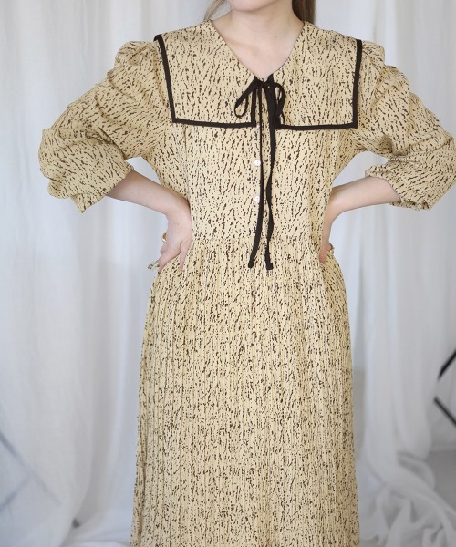 Bab（バブ）の「パイピングカラープリーツワンピース（ワンピース・レディース・ブラック/ベージュ/ブラウン・M）」の19枚目の写真