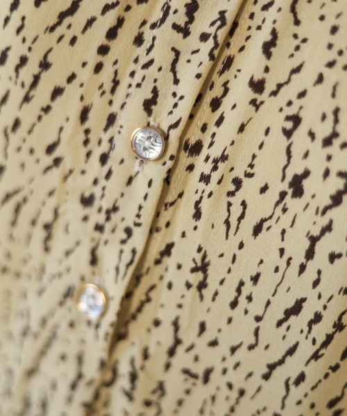 Bab（バブ）の「パイピングカラープリーツワンピース（ワンピース・レディース・ブラック/ベージュ/ブラウン・M）」の11枚目の写真