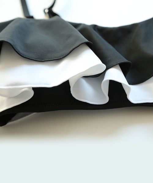 Dalfwin（ダールフィン）の「MONOワンショルダーフリルビキニ水着（水着・レディース・ホワイト/ブラック・SMALL/MEDIUM/LARGE）」の9枚目の写真