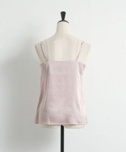 tocco closet（トッコ　クローゼット）の「キャミソール付きバックリボンパワーショルダー配色レースブラウス（シャツ/ブラウス・レディース・ベージュ/オフホワイト・M）」の6枚目の写真