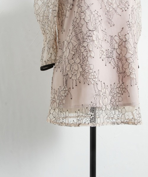 tocco closet（トッコ　クローゼット）の「キャミソール付きバックリボンパワーショルダー配色レースブラウス（シャツ/ブラウス・レディース・ベージュ/オフホワイト・M）」の22枚目の写真