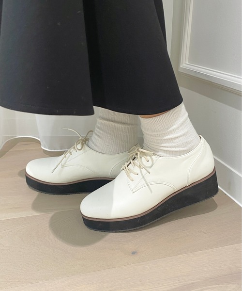 apres jour（アプレジュール）の「厚底レースアップシューズ【ZOZOTOWN限定アイテム】（その他シューズ・レディース・アイボリー/ブラック/ブラック系その他・LARGE/MEDIUM/SMALL/X-LARGE）」の5枚目の写真