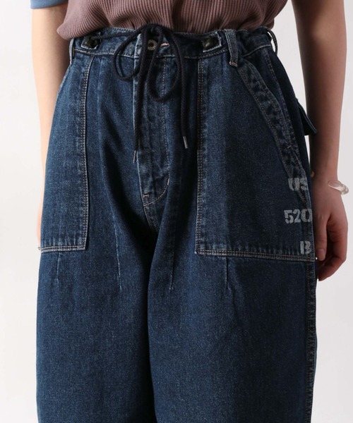 cepo(セポ)の「ロゴペイントダーツデニムパンツ(デニムパンツ・レディース・ブルー系2/ブルー系3・S/M)」の7枚目の写真