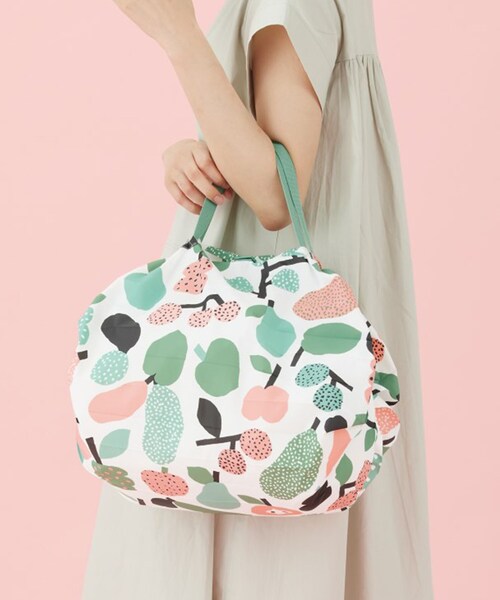 212 KITCHEN STORE(トゥワントゥキッチンストア)の「カウニステShupatto M フルーツ(エコバッグ/サブバッグ・レディース・その他・00)」の2枚目の写真