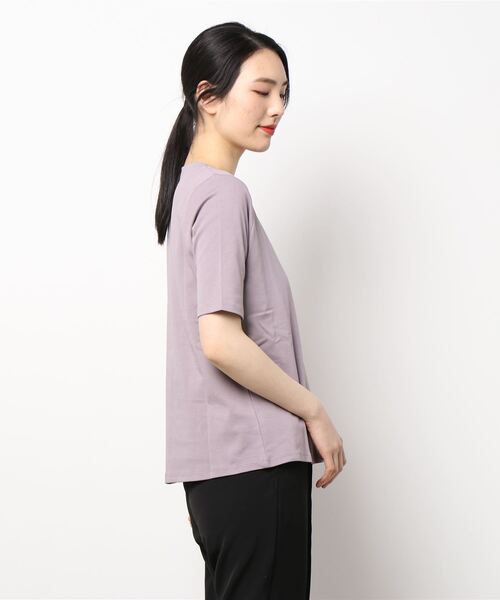 BELLUNA(ベルーナ)の「艶やか綿100%ボートネックプルオーバー(Tシャツ/カットソー・レディース・ホワイト/ライトグレー/ブラック/モカ/グレー系その他/レッド系その他/ロイヤルブルー・MEDIUM/LARGE/X-LARGE)」の20枚目の写真