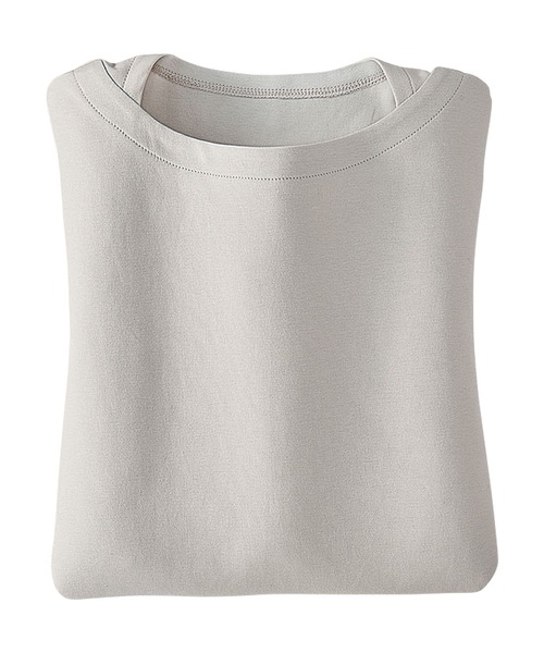 BELLUNA(ベルーナ)の「艶やか綿100%ボートネックプルオーバー(Tシャツ/カットソー・レディース・ホワイト/ライトグレー/ブラック/モカ/グレー系その他/レッド系その他/ロイヤルブルー・MEDIUM/LARGE/X-LARGE)」の3枚目の写真