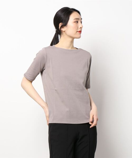 BELLUNA(ベルーナ)の「艶やか綿100%ボートネックプルオーバー(Tシャツ/カットソー・レディース・ホワイト/ライトグレー/ブラック/モカ/グレー系その他/レッド系その他/ロイヤルブルー・MEDIUM/LARGE/X-LARGE)」の17枚目の写真