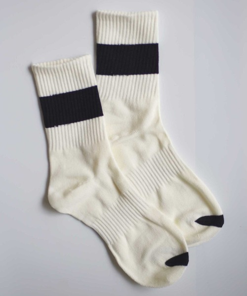 ammy.(エイミードット)の「【 ammy. / エイミードット 】 カラー ライン クルー丈 ソックス(ソックス/靴下・レディース・オレンジ/ブルー/ライトグリーン/ピンク/パープル/ブラック/グリーン・FREE)」の1枚目の写真