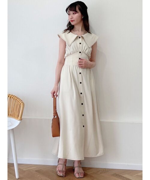 dazzlin（ダズリン）の「ビッグカラーレースアップノースリワンピース（ワンピース・レディース・ベージュ/インディゴブルー/アイボリー・FREE）」の2枚目の写真