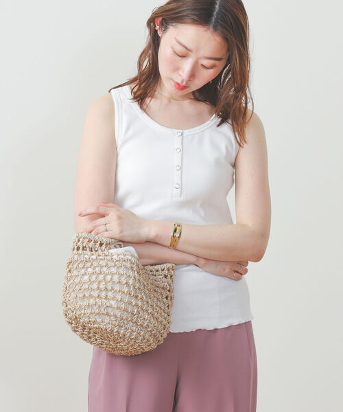 BEAMS HEART(ビームスハート)の「BEAMS HEART / 前後2WAY リブタンクトップ(タンクトップ・レディース・オフホワイト/ブラック/その他・FREE)」の1枚目の写真