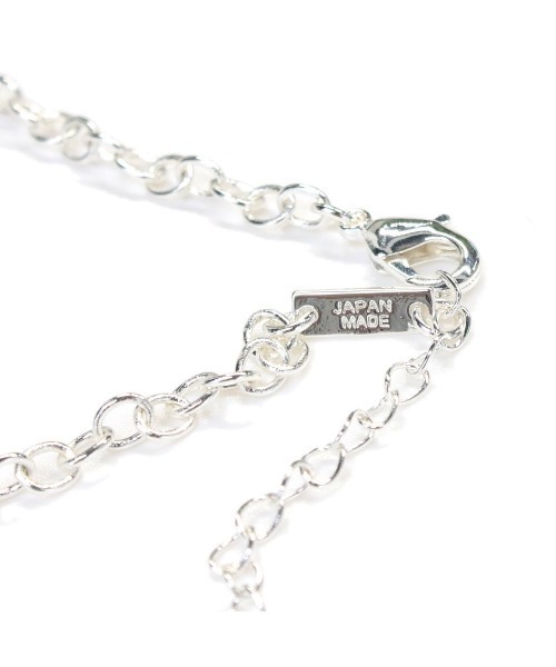 STUGAZI（スガキ）の「A'GEM/9 × .kom『STUGAZI/スガジ』White&Black Angel Necklace/バタフライトップ ネックレス（ネックレス・メンズ・ホワイト/ブラック・FREE）」の7枚目の写真