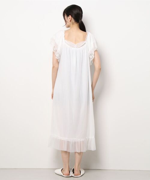 Jasmine Grandiflorum（ジャスミングランディフローラム）の「【Jasmine】ロマンティックふんわりルームワンピース（ルームワンピース・レディース・ホワイト・SMALL/LARGE/MEDIUM）」の2枚目の写真