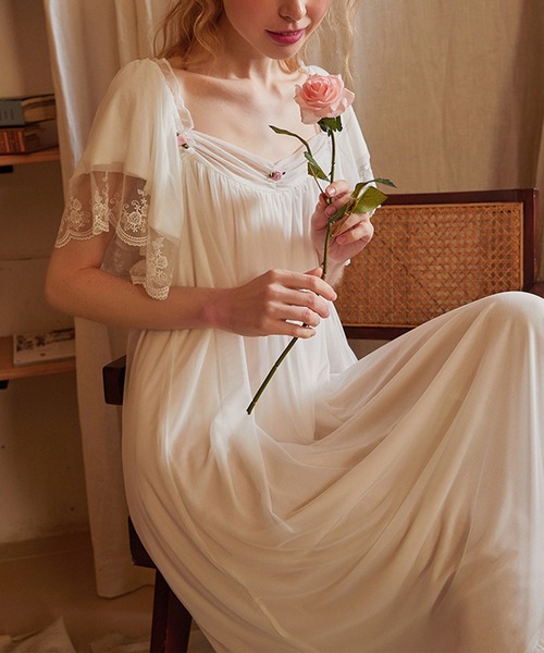 Jasmine Grandiflorum（ジャスミングランディフローラム）の「【Jasmine】ロマンティックふんわりルームワンピース（ルームワンピース・レディース・ホワイト・SMALL/LARGE/MEDIUM）」の8枚目の写真