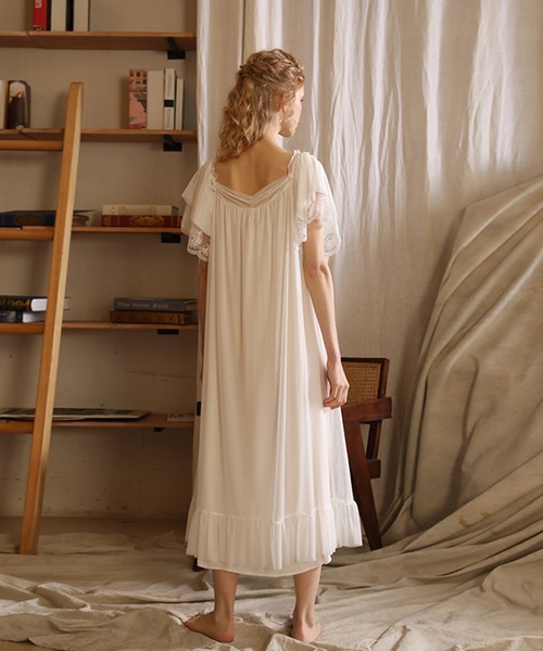 Jasmine Grandiflorum（ジャスミングランディフローラム）の「【Jasmine】ロマンティックふんわりルームワンピース（ルームワンピース・レディース・ホワイト・SMALL/LARGE/MEDIUM）」の5枚目の写真