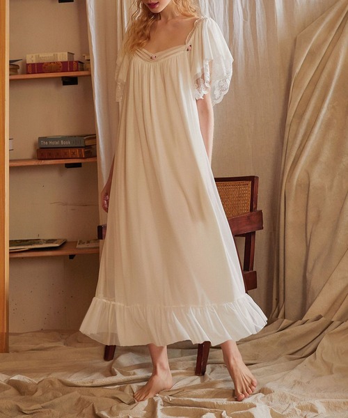 Jasmine Grandiflorum（ジャスミングランディフローラム）の「【Jasmine】ロマンティックふんわりルームワンピース（ルームワンピース・レディース・ホワイト・SMALL/LARGE/MEDIUM）」の4枚目の写真