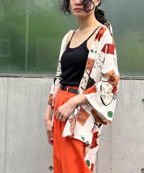 AS KNOW AS plus（アズノゥアズプラス）の「●着回し ビッグ半袖シャツ（シャツ/ブラウス・レディース・アイボリー/オフホワイト/ブラック系その他/グリーン/ブラック系その他2/ブルー系その他/ホワイト系その他3/ホワイト系その他2/ホワイト系その他・FREE）」の3枚目の写真