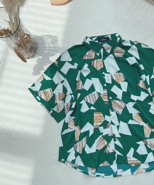 AS KNOW AS plus（アズノゥアズプラス）の「●着回し ビッグ半袖シャツ（シャツ/ブラウス・レディース・アイボリー/オフホワイト/ブラック系その他/グリーン/ブラック系その他2/ブルー系その他/ホワイト系その他3/ホワイト系その他2/ホワイト系その他・FREE）」の18枚目の写真