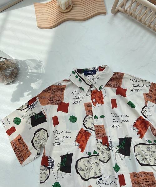 AS KNOW AS plus（アズノゥアズプラス）の「●着回し ビッグ半袖シャツ（シャツ/ブラウス・レディース・アイボリー/オフホワイト/ブラック系その他/グリーン/ブラック系その他2/ブルー系その他/ホワイト系その他3/ホワイト系その他2/ホワイト系その他・FREE）」の14枚目の写真