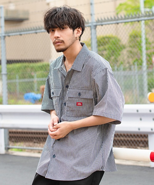 Dickies(ディッキーズ)の「『Dickies/ディッキーズ』TCツイル&デニム半袖ワークシャツ(シャツ/ブラウス・メンズ・ベージュ/インディゴブルー/ブラック/その他/サックスブルー/ホワイト/グリーン・M/XL/L)」の7枚目の写真