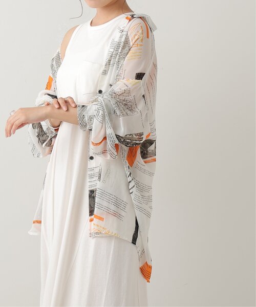 RAY CASSIN（レイカズン）の「英字柄シアーシャツ（シャツ/ブラウス・レディース・オレンジ/グリーン・FREE）」の2枚目の写真