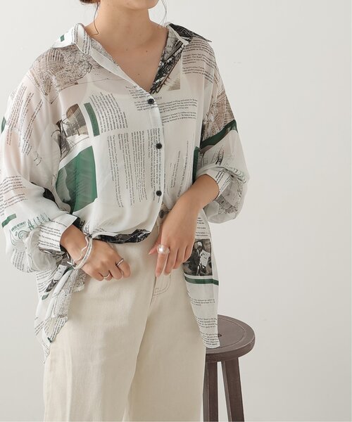 RAY CASSIN（レイカズン）の「英字柄シアーシャツ（シャツ/ブラウス・レディース・オレンジ/グリーン・FREE）」の4枚目の写真