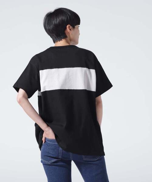 AVIREX（アヴィレックス）の「【直営店限定】BICOLOR EMB LOGO TEE/ バイカラー刺繍ロゴTシャツ（Tシャツ/カットソー・レディース・ブラック/パープル/イエロー・FREE）」の20枚目の写真