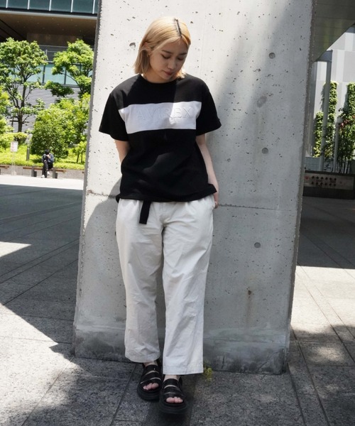 AVIREX（アヴィレックス）の「【直営店限定】BICOLOR EMB LOGO TEE/ バイカラー刺繍ロゴTシャツ（Tシャツ/カットソー・レディース・ブラック/パープル/イエロー・FREE）」の9枚目の写真