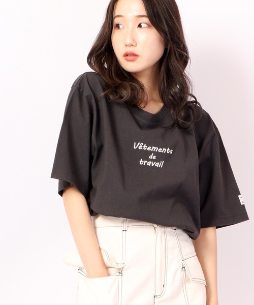 MONT KEMMEL(モンケメル)の「MONT KEMMEL 刺繍Tシャツ(Tシャツ/カットソー・メンズ・ブルー/アイボリー/チャコール・38/36/40)」の2枚目の写真