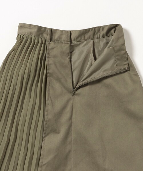 BEAMS HEART（ビームスハート）の「プリーツミックス トレンチスカート（スカート・レディース・ベージュ/ネイビー/オリーブ・SMALL/MEDIUM）」の6枚目の写真