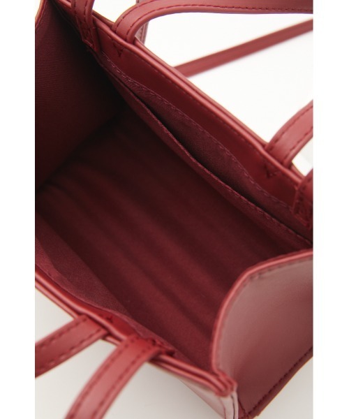 rienda(リエンダ)の「RRスクエアミニバッグ(ショルダーバッグ・レディース・レッド/グリーン/ベージュ/ブラック/キャメル・FREE)」の13枚目の写真