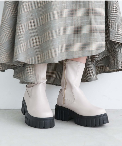 archives（アルシーヴ）の「厚底ストレッチブーツ（ブーツ・レディース・ブラック/アイボリー・MEDIUM/LARGE）」の8枚目の写真