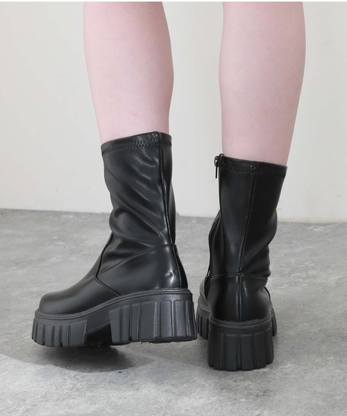 archives（アルシーヴ）の「厚底ストレッチブーツ（ブーツ・レディース・ブラック/アイボリー・MEDIUM/LARGE）」の4枚目の写真