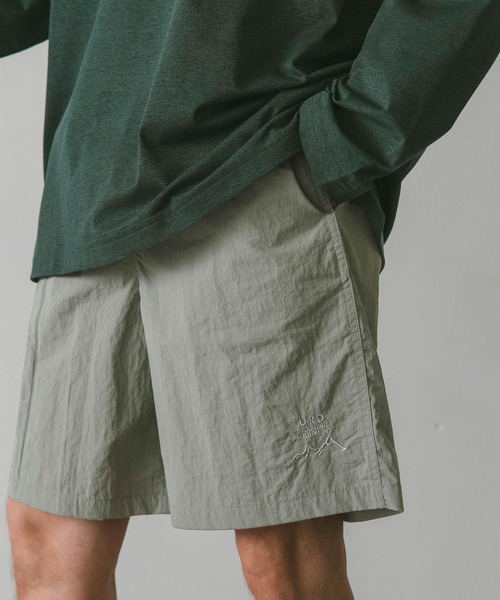 URBAN RESEARCH DOORS(アーバンリサーチドアーズ)の「URDナイロンイージーショーツ(その他パンツ・メンズ・ブラック/ネイビー/グレー/グリーン・MEDIUM/LARGE)」の3枚目の写真