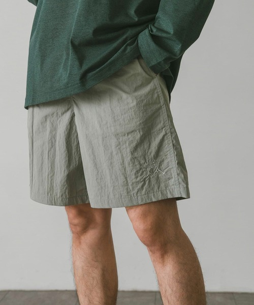 URBAN RESEARCH DOORS(アーバンリサーチドアーズ)の「URDナイロンイージーショーツ(その他パンツ・メンズ・ブラック/ネイビー/グレー/グリーン・MEDIUM/LARGE)」の5枚目の写真